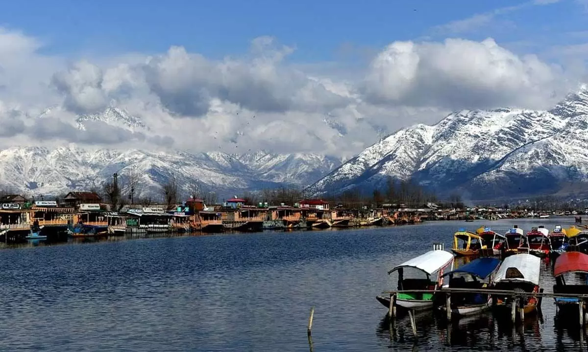 Dry weather with partly cloudy sky likely in Jammu and Kashmir