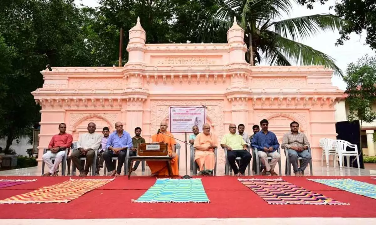 Swami Prajna Nathanandaji rendering patriotic songs at a programme organised by Ramakrishna Mission at Central Jail in Rajamahendravaram on Saturday