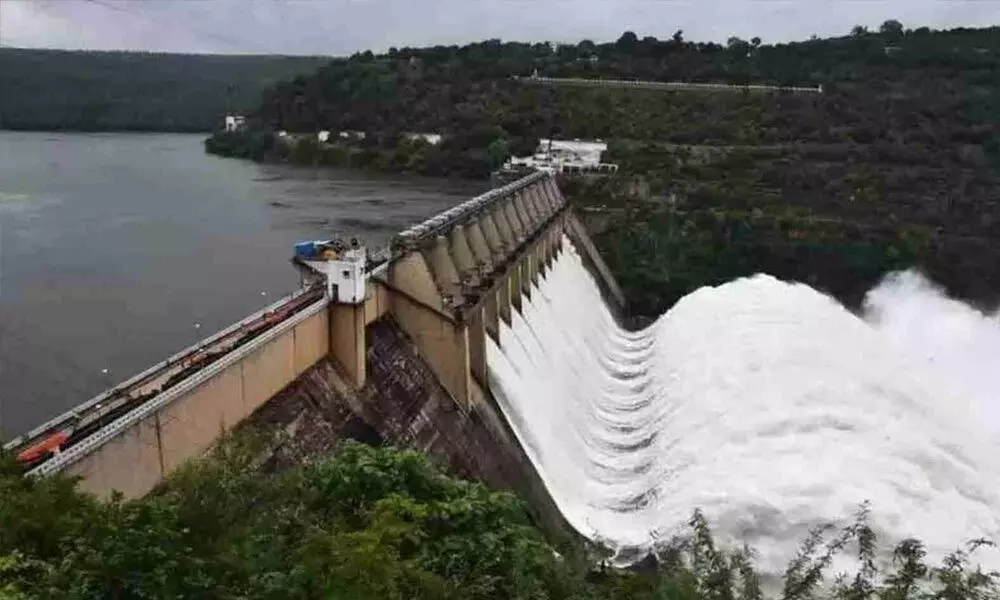 Flood flow to Srisailam continues to increase amid heavy rains