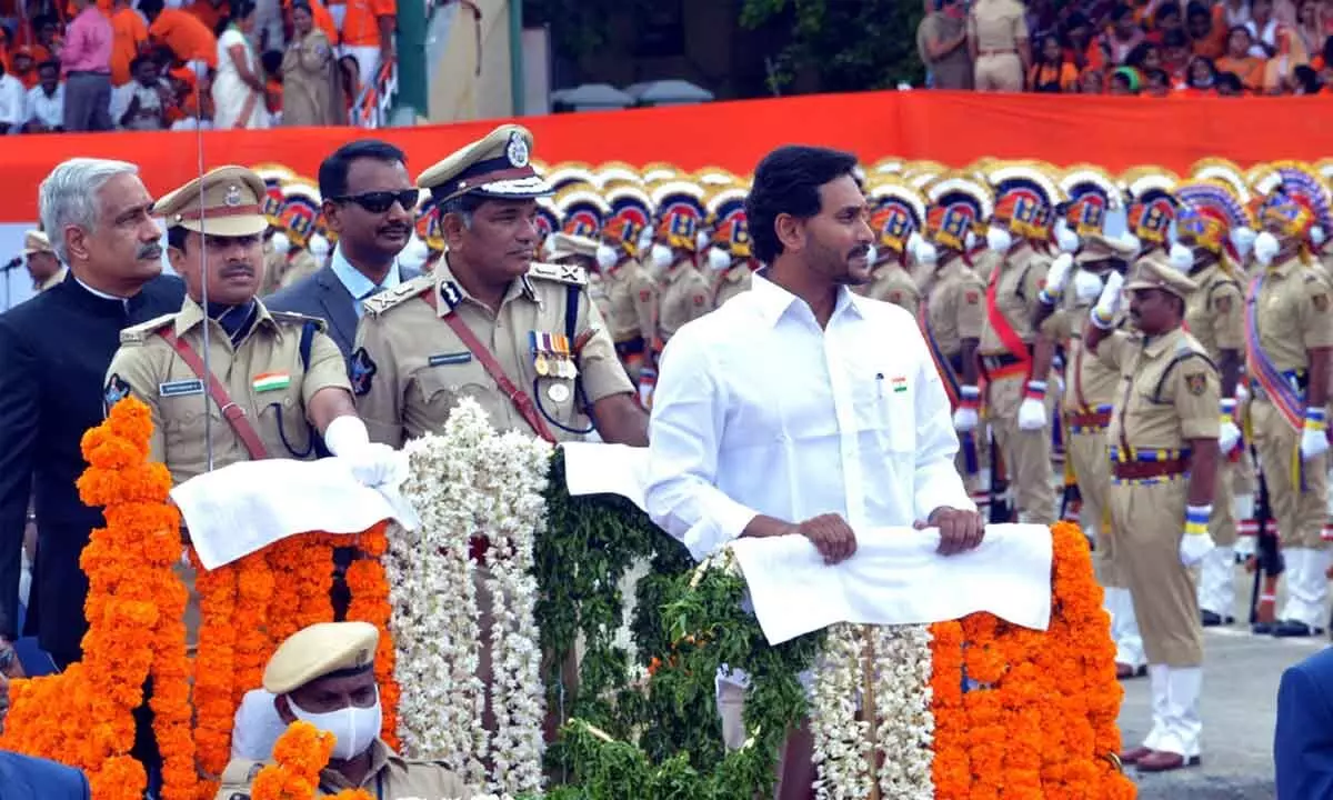 Chief Minister YS Jagan Mohan Reddy inspecting the parade on the occasion of Independence Day Celebrations  at IGMC Stadium in Vijayawada on Monday. Photos: Ch Venkata Mastan