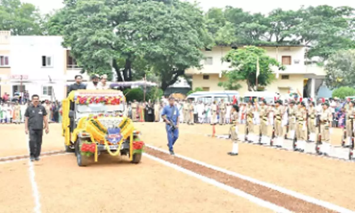 Excise Minister Srinivas Goud inspecting the guard of honor in Mahbubnagar on Monday