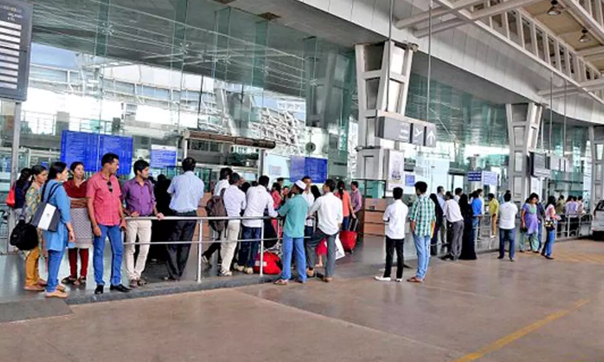 Police, MIA officials spooked: Two youngsters put Airport on High