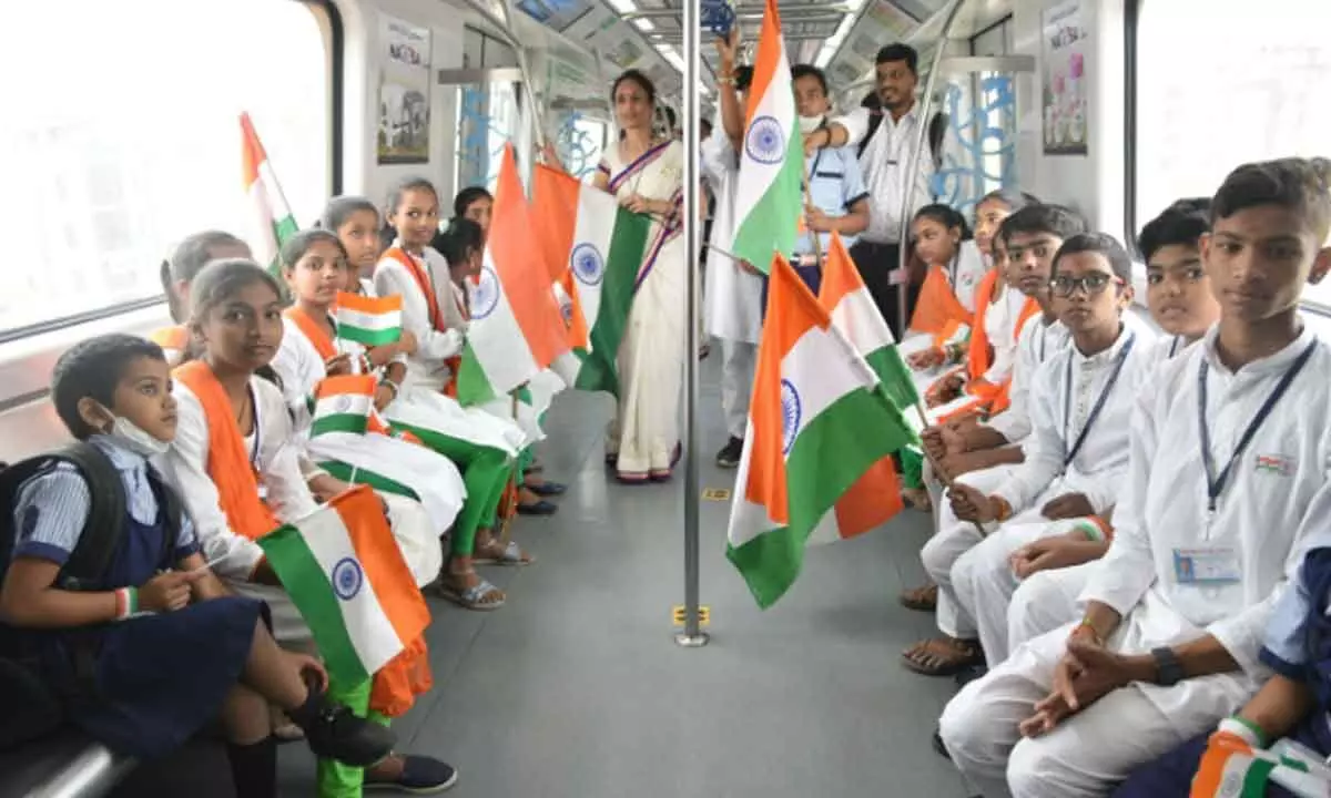 Hyderabad: A joy Metro ride with a tinge of patriotism