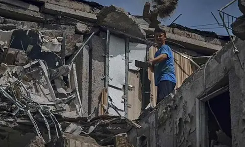 Explosions refocus Ukraine war on Russian-annexed Crimea