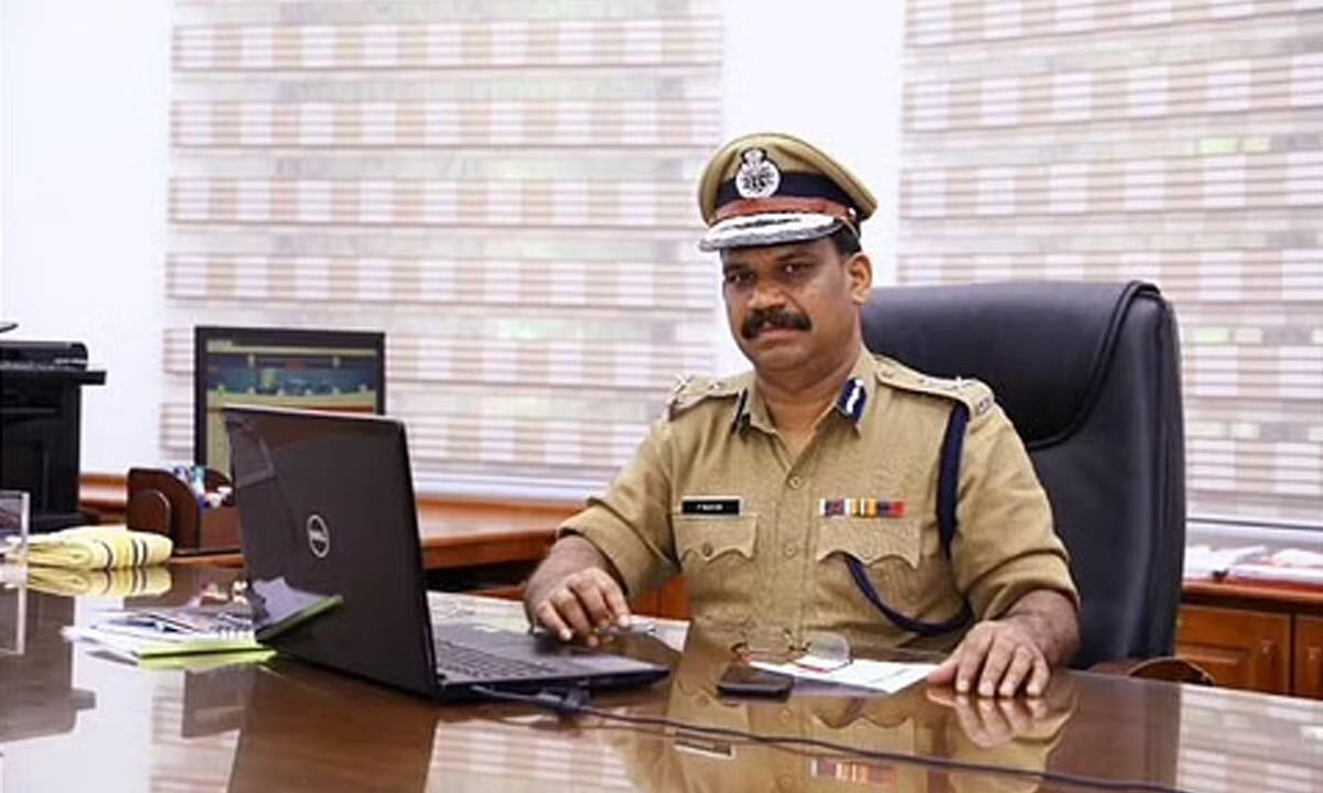 Kerala IPS Officer's Program Of 'Students Police Cadets project ...