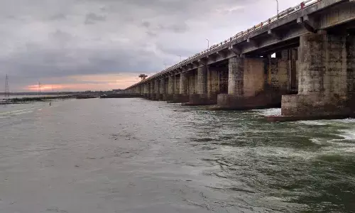 Flood flow to Dowleswaram increases again, second danger warning issued