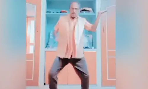 Watch The Trending Video Of An Elderly Man Grooving To Hrithik Roshans Dil Na Diya Song