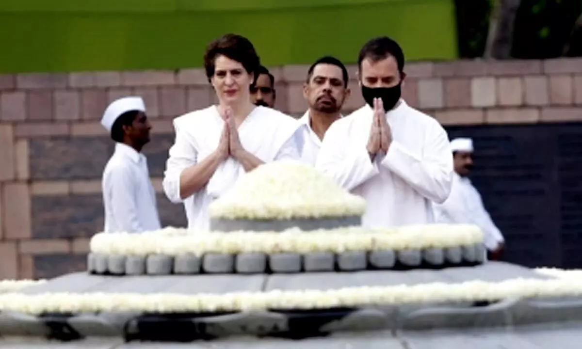 Rahul, Priyanka pay tributes to Rajiv Gandhi on 78th birth anniversary
