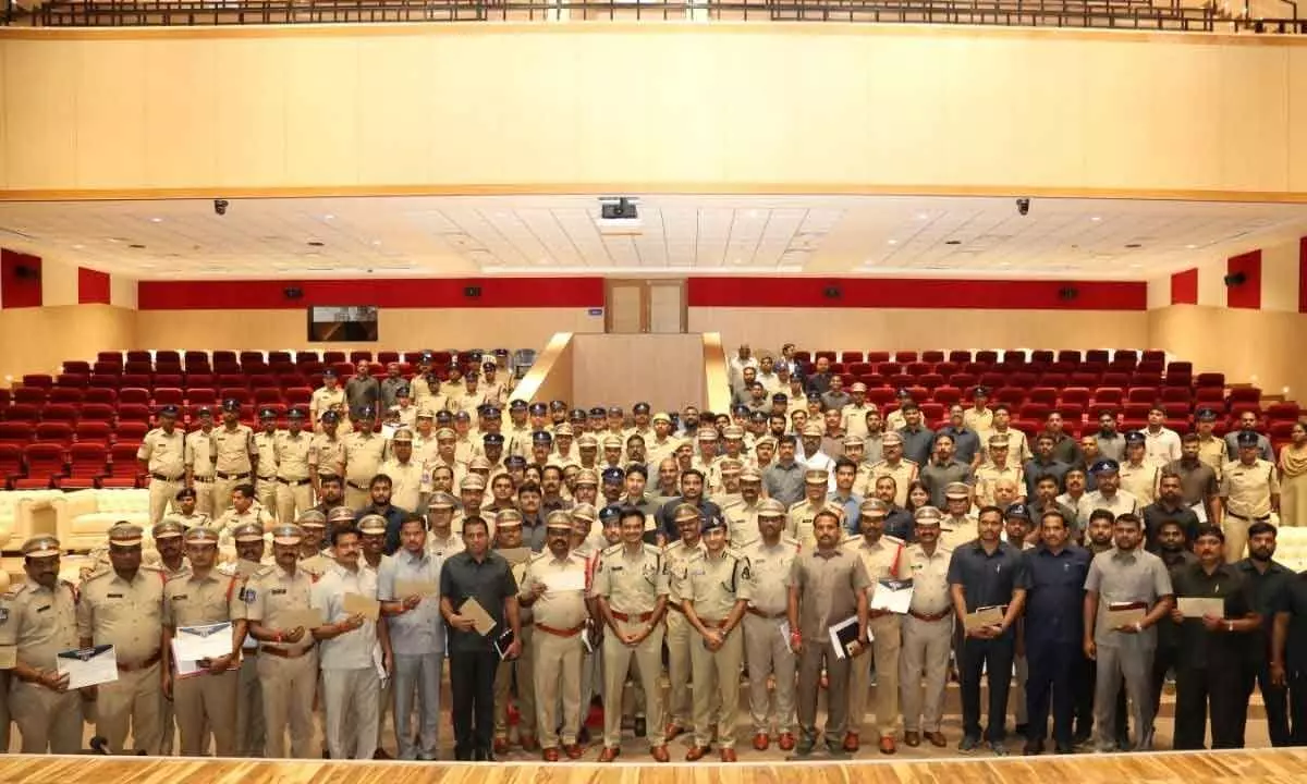 Hyderabad: City CP presents quarterly awards to cops and 2 civilians