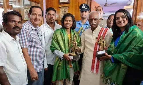 Dattatreya honours duo of Kamareddy for scaling Virgin peak in Ladakh
