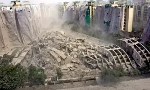 Day after Noida twin tower demolition, people start returning home
