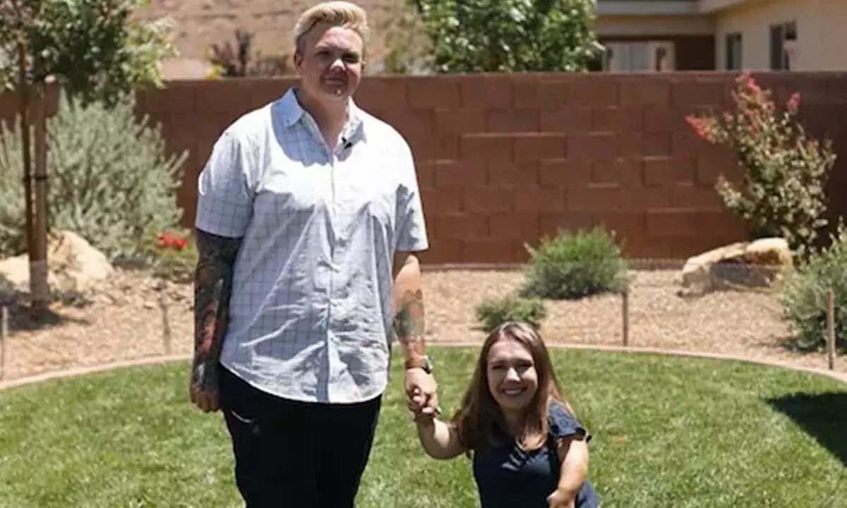 Couple From US Set Guinness World Record For Having Nearly 3 Feet Height Difference