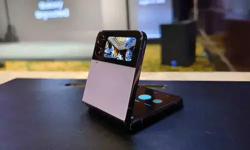 Samsung working on dual-screen phone with transparent rear display