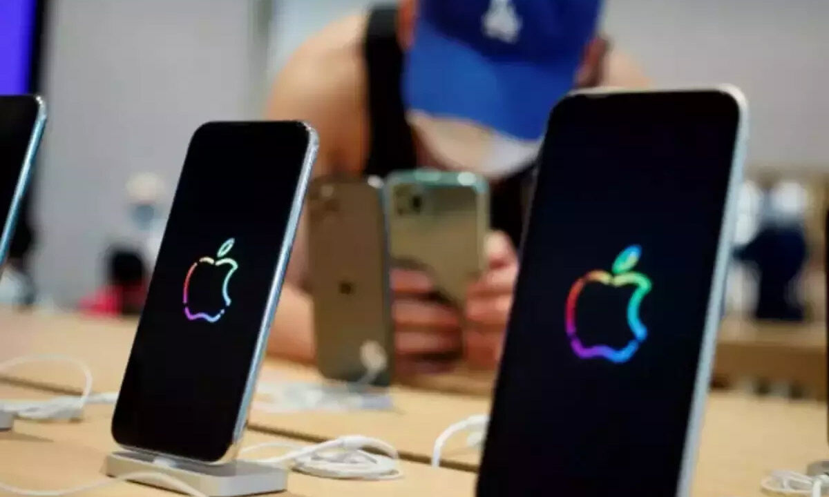 India, China to make iPhone 15 at the same time next year