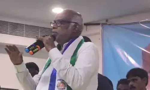 Whip in State Legislative Council Dokka Manikya Vara Prasad addressing a meeting at Tulluru on Friday