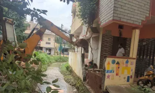 BBMP begins to raze down unauthorized constructions