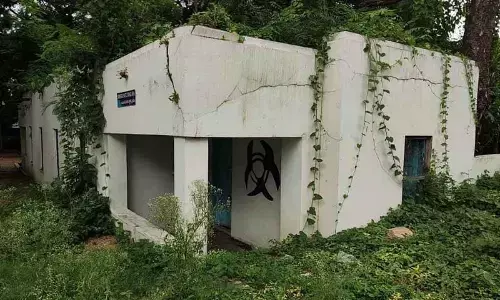 Hyderabad: Staff quarters of Golconda Area Hospital lying in neglect