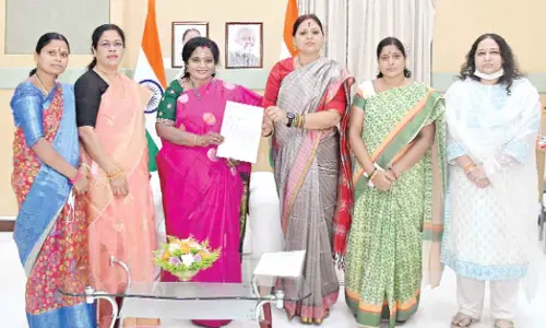 BJP Mahila Morcha seeks Governors intervention