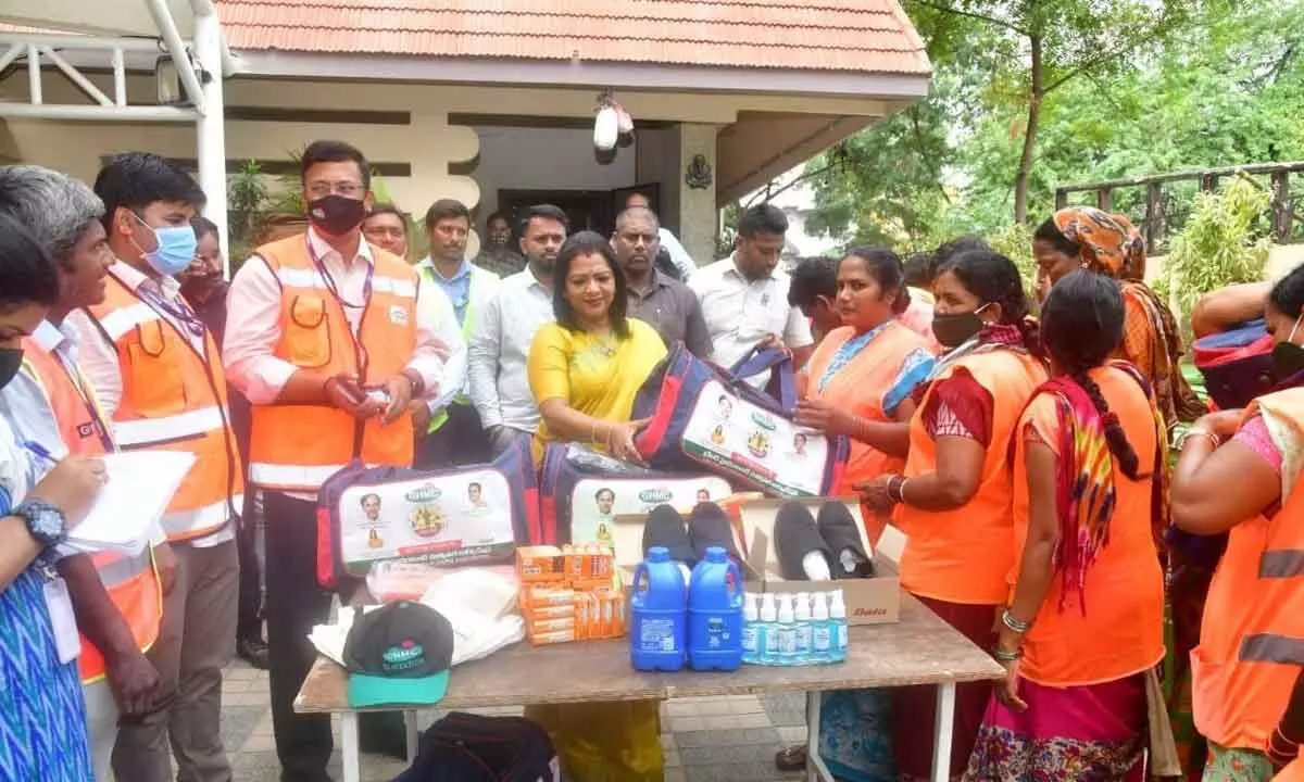 City Mayor Gadwal Vijayalakshmi launches fever test programme