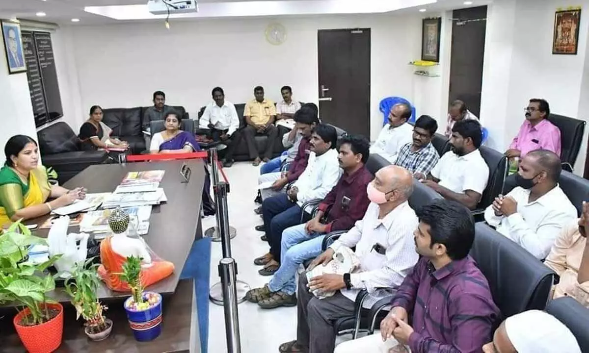 Mayor Bhagya Lakshmi during a meeting with the leaders of teachers’ unions on Wednesday