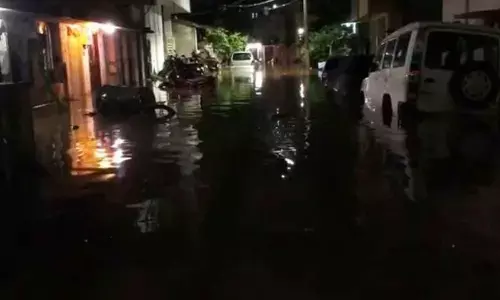 Water Enter Inside Homes In Salem In Tamil Nadu Killing Two Women