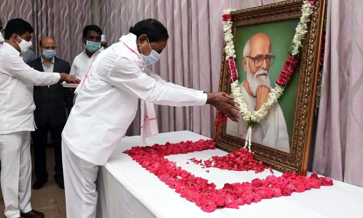 CM KCR pays rich tributes to Kaloji Narayana Rao