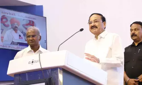 Former Vice-President M Venkaiah Naidu speaking at ‘Intimate Gathering’ programme at GSL Medical College in Rajanagaram on Thursday