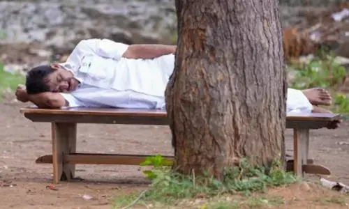 Bharat Jodo Yatra: Picture of K.C. Venugopals taking rest on bench goes viral