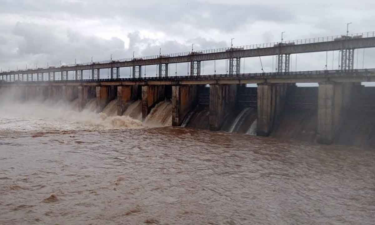 Rains derail normal life in Khammam