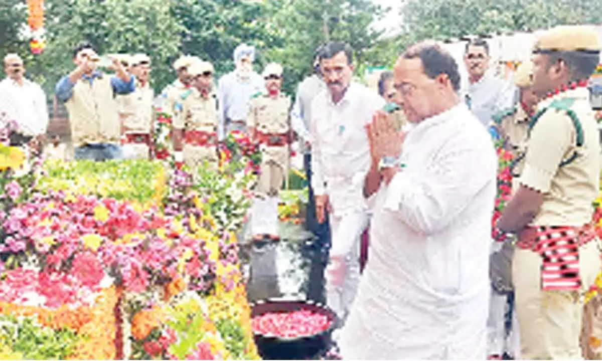 National Forest Martyrs Day observed at Zoo