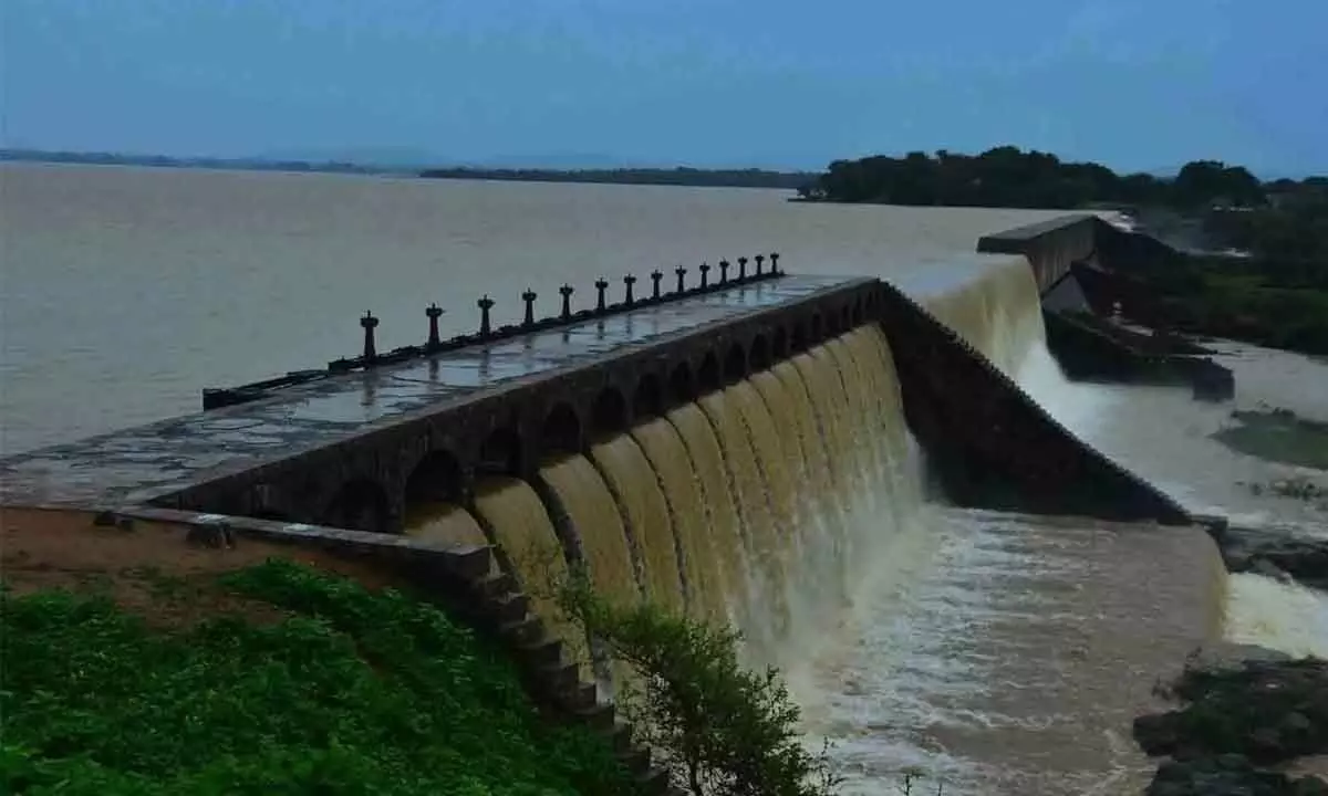 Telangana sounds flood alert along Godavari