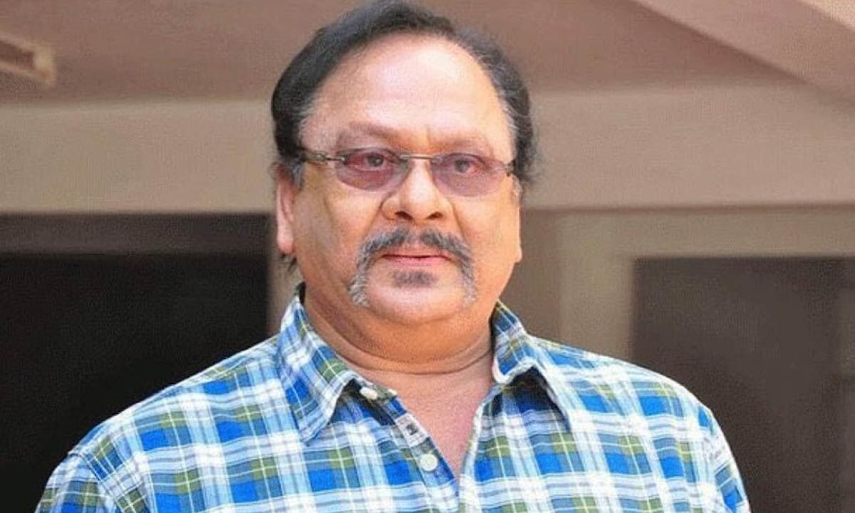 Venkaiah Naidu pays last respects to Krishnam Raju