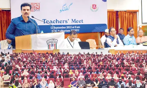 The training programme was to explain the significance of continuous professional development for teachers and to explore the techniques of developing listening, speaking, reading, and writing skills