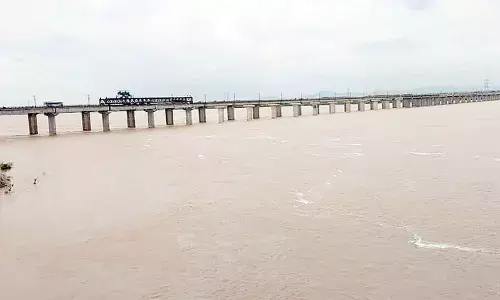 Kothagudem: Officials ring alert as Godavari level rises again