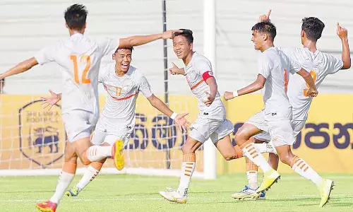 India all geared up to take on Nepal in title clash