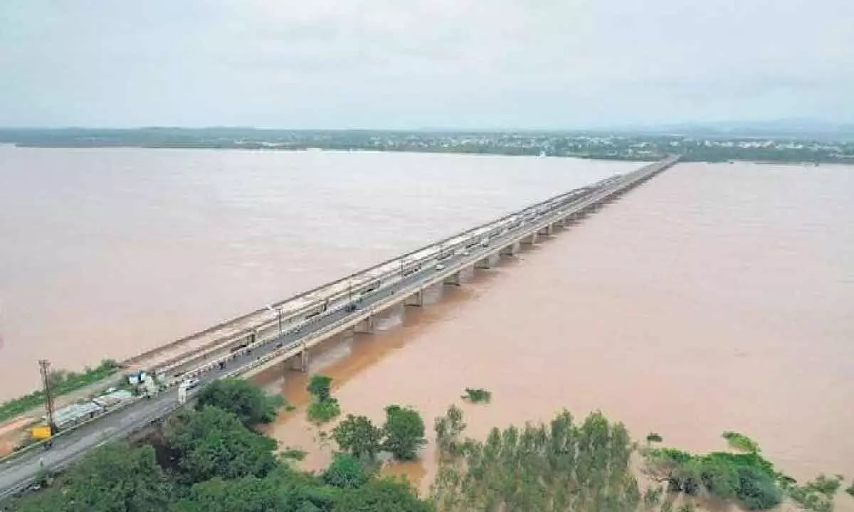 Godavari river recedes at Bhadrachalam, currently at 47.1 ft