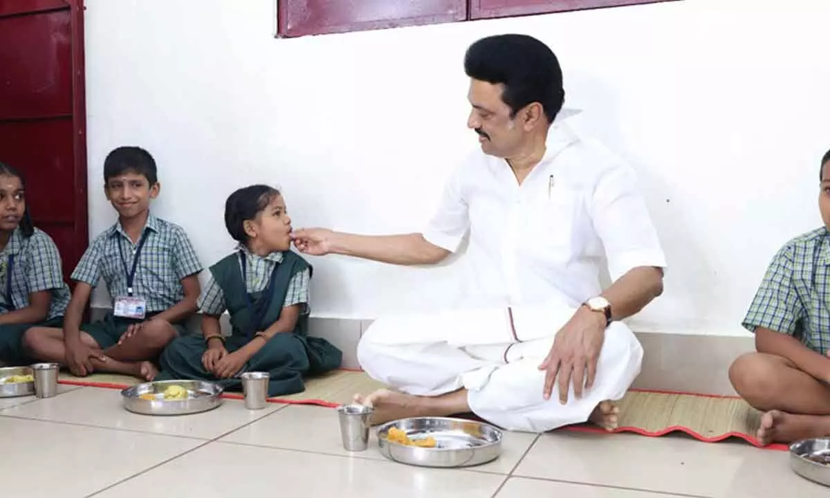 Stalin inaugurates free breakfast scheme for primary school students
