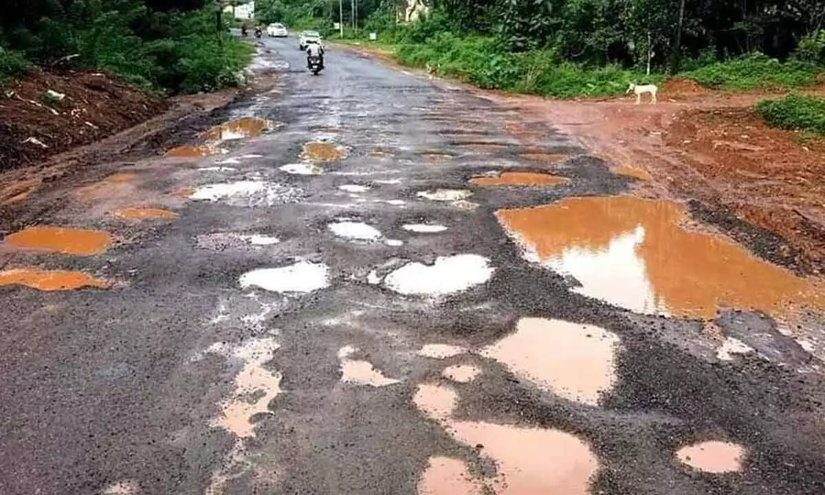 New potholes adorn 60% of 14,000-km roads under BBMP, people furious