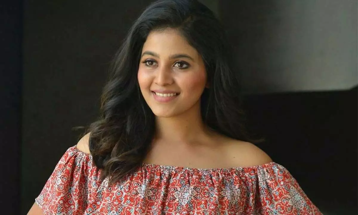 Anjali portrays a memory loss victim in Fall
