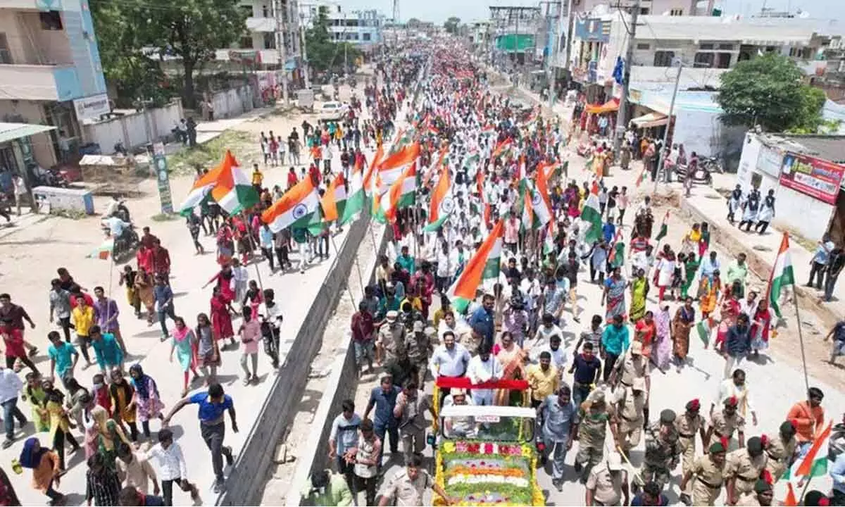 Jai Telangana slogans rocks Hyderabad during Integration Day celebrations