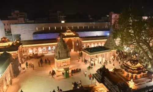 3 employees of Kashi Vishwanath Temple Trust face corruption probe 3 employees of Kashi Vishwanath Temple Trust face corruption probe