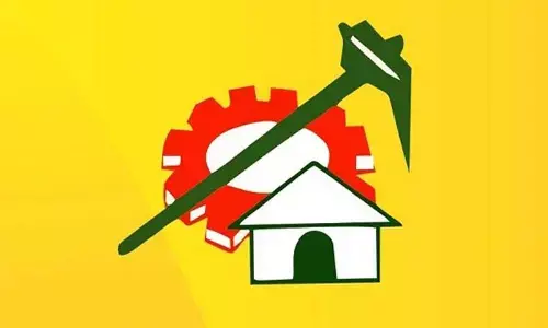 Tension broke in Anantapur due to clashes between two groups of TDP