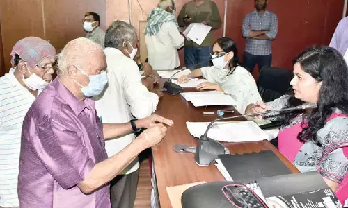 Show elaborate solution to Spandana petitioners, officials told