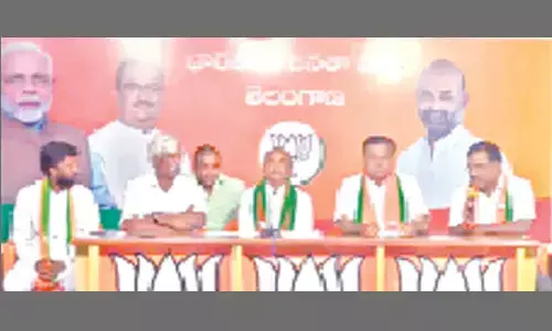 Act on Dharani woes or quit: Eatala to CM KCR