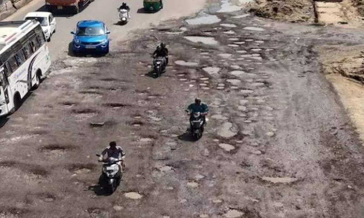 Karnataka High Court Instructs BBMP To Repair More Than 200 Potholes