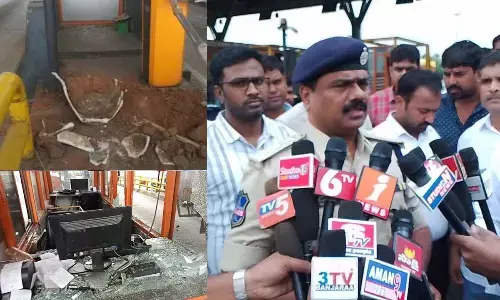 Sarpanch & Toll Plaza staff quarrel over a petty issue