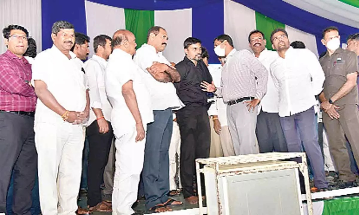Chittoor District Collector M Hari Narayanan, MPs P Mithun Reddy and N Reddeppa and others reviewing the CM meeting arrangements in Kuppam on Thursday
