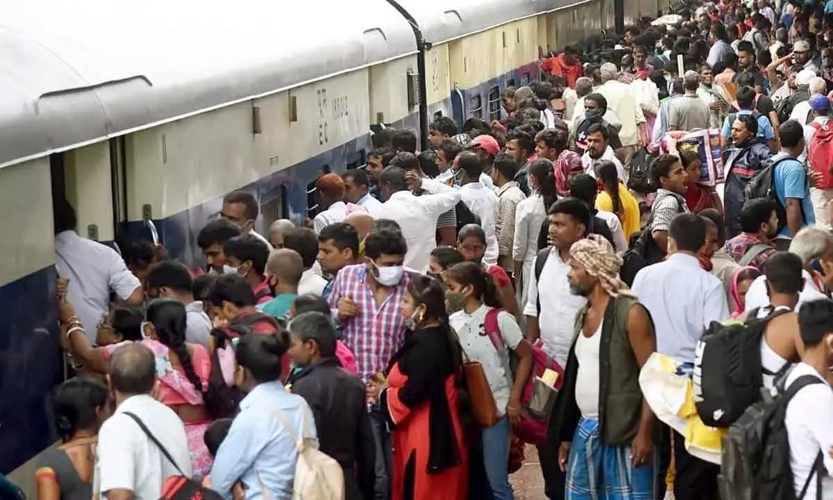 Dasara rush begins; all hopes on spl trains, Tatkal