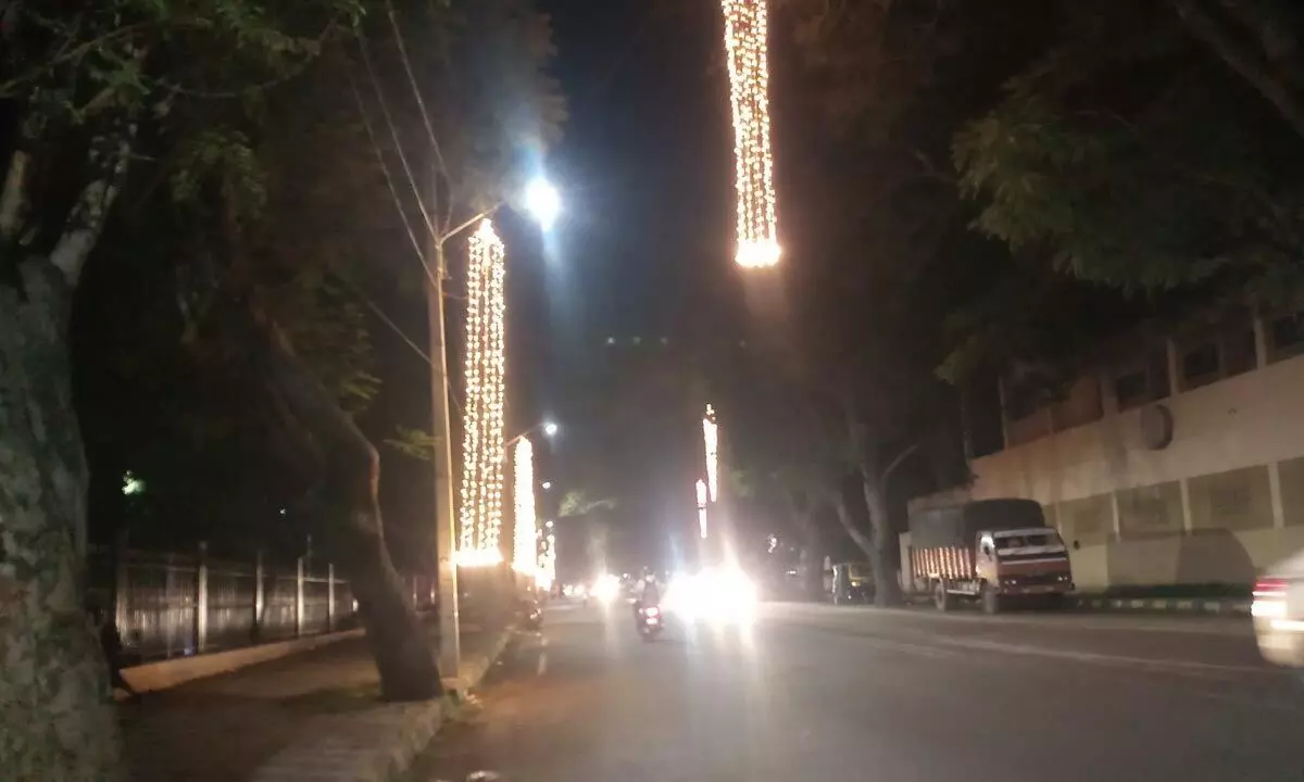 Ban vehicular traffic at city centre during Dasara at night