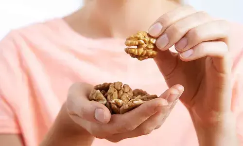 Eating walnuts everyday may lower your BMI, control BP